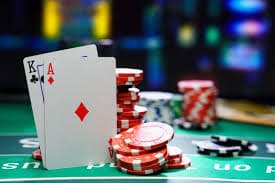 Dealer live casino mengoperasikan permainan dengan profesionalisme dan ramah